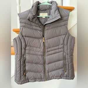 Michael Kors Charcoal Puffer Vest-
Taupe